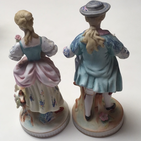 Two vintage hand-painted porcelain figurines. - Picture 5 of 12